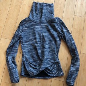 Lulu lemon crossover pullover